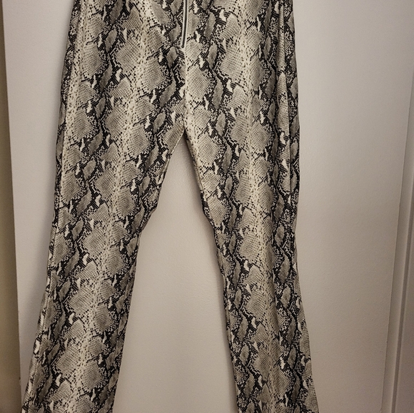 Ladies pants - Picture 4 of 4